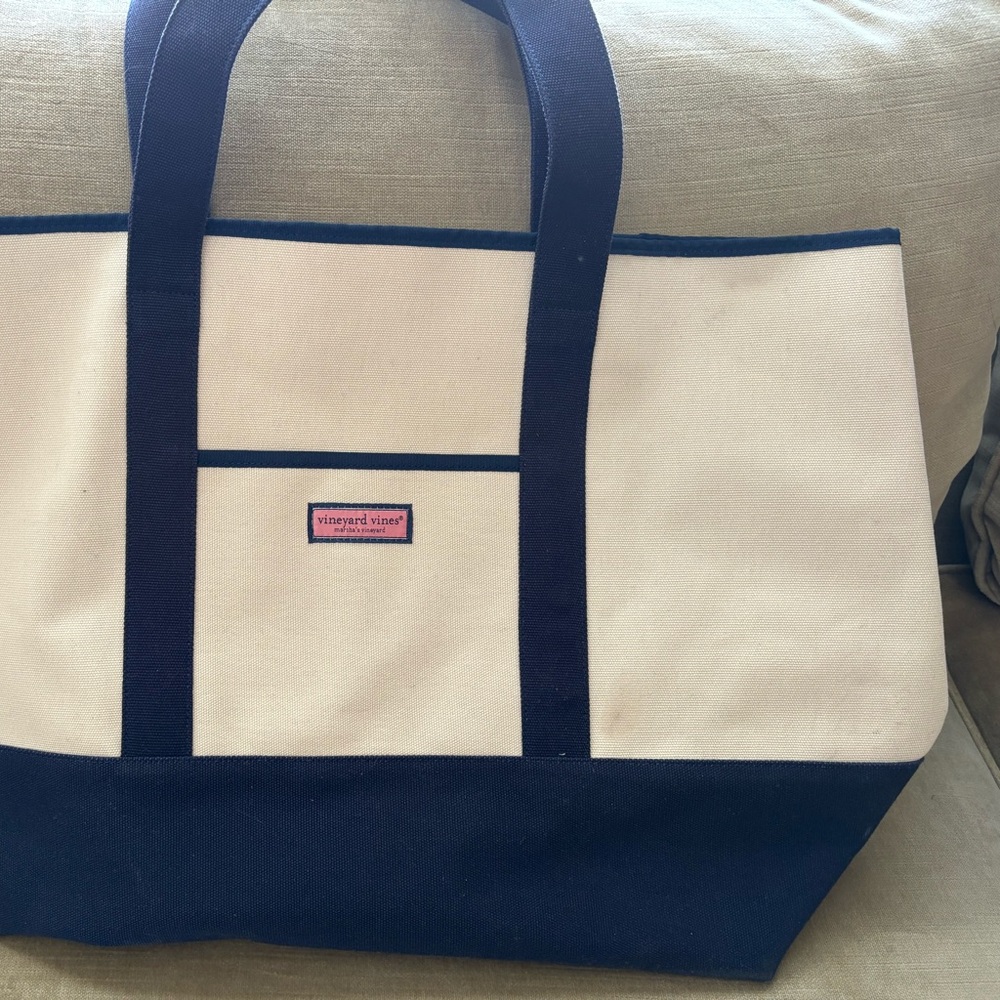 Vineyard Vines Captain’s Large/ X-Large Canvas Tote Navy/Cream